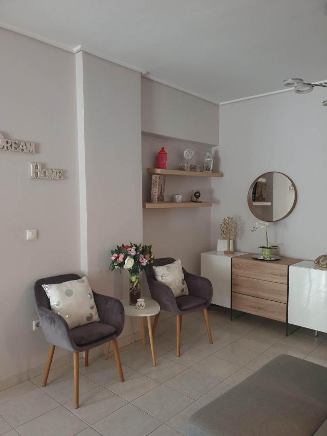 Modern 2Br City Flat 10Min From The Beach Atina Dış mekan fotoğraf