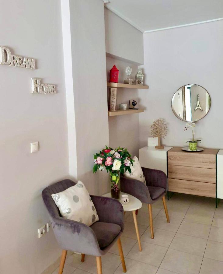 Modern 2Br City Flat 10Min From The Beach Atina Dış mekan fotoğraf