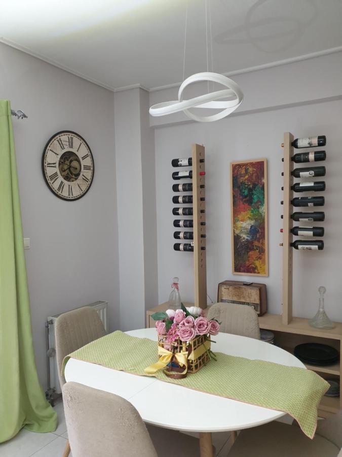 Modern 2Br City Flat 10Min From The Beach Atina Dış mekan fotoğraf