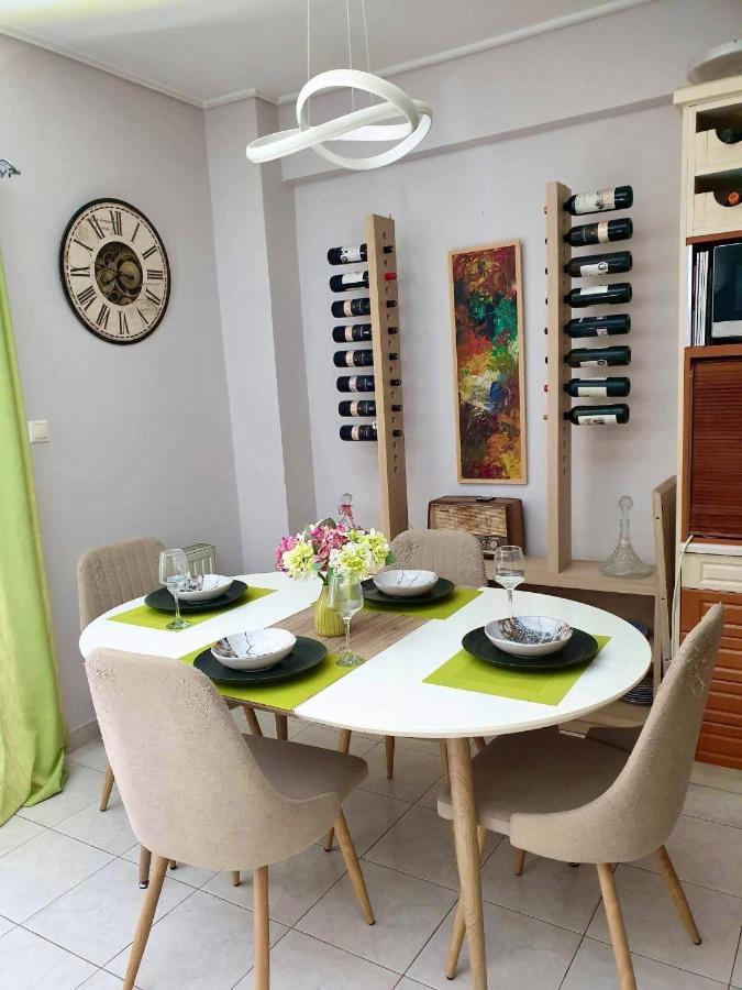 Modern 2Br City Flat 10Min From The Beach Atina Dış mekan fotoğraf